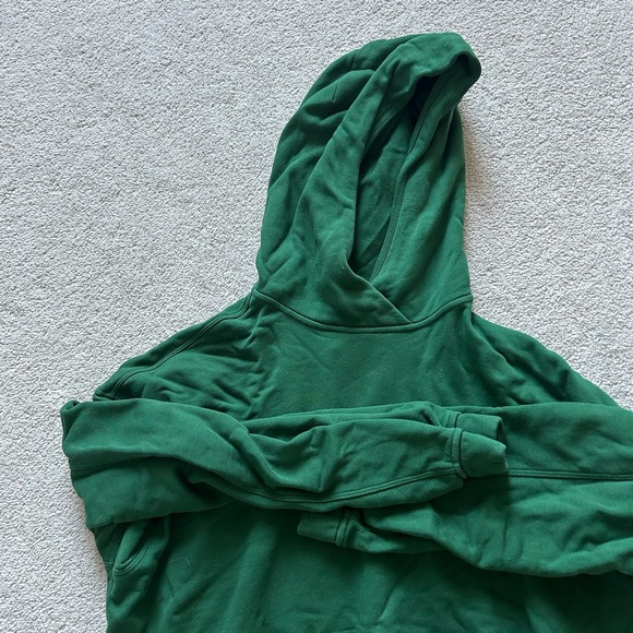 Lululemon relaxed cropped hoodie - Picture 3 of 4